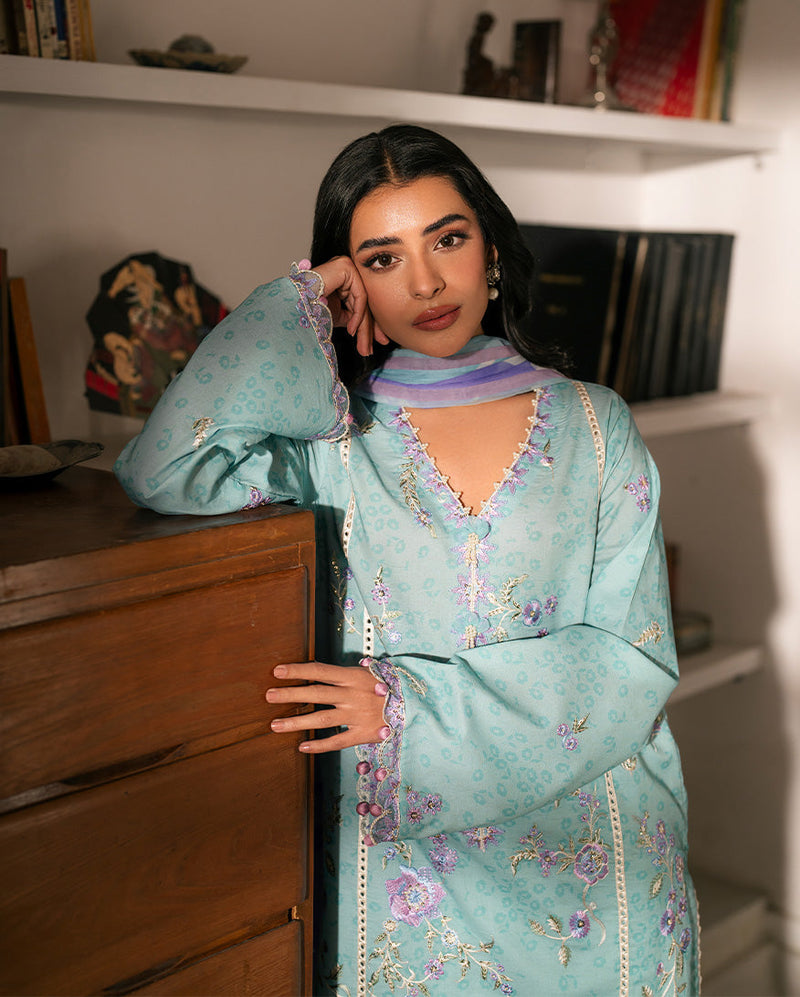 Minal - Aashiyana Luxury Lawn - Roheenaz