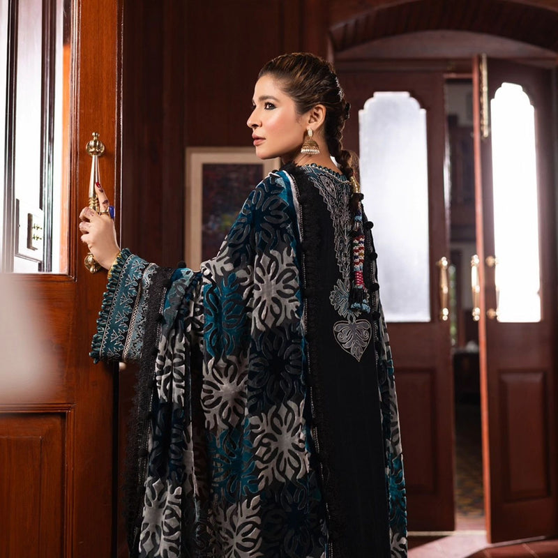 Evening - Winter Shawl`24 - Maryam Hussain