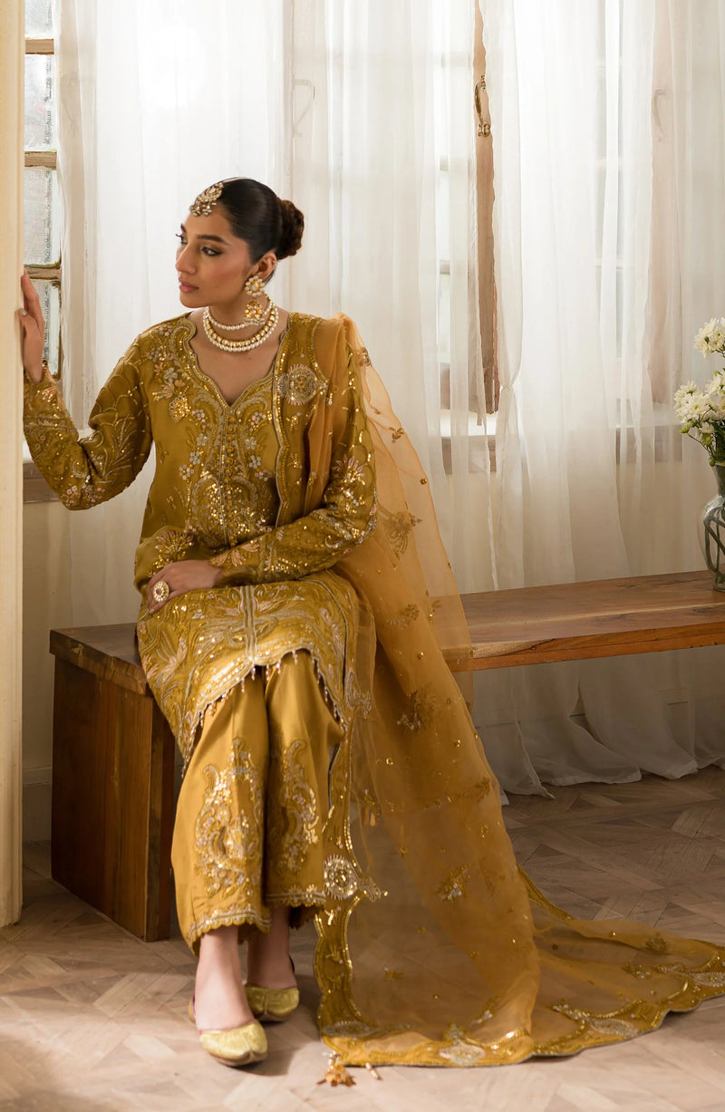 Emaan Adeel - Suave Luxury Formals - zoe