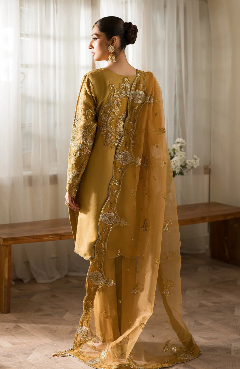 Emaan Adeel - Suave Luxury Formals - zoe